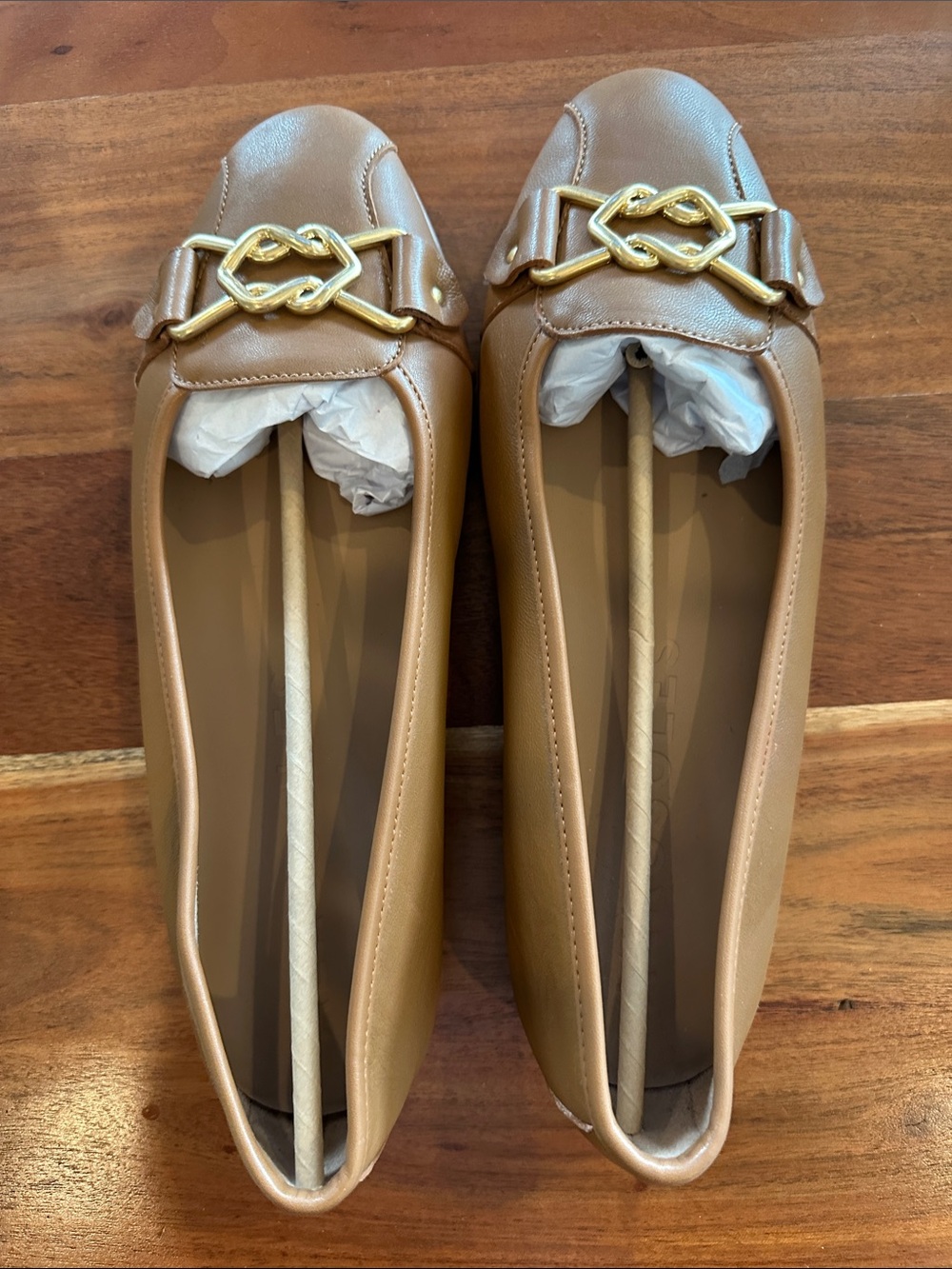 AEROSOLES Tan Leather Slip-On Ballet Flats with Gold Chain Accent